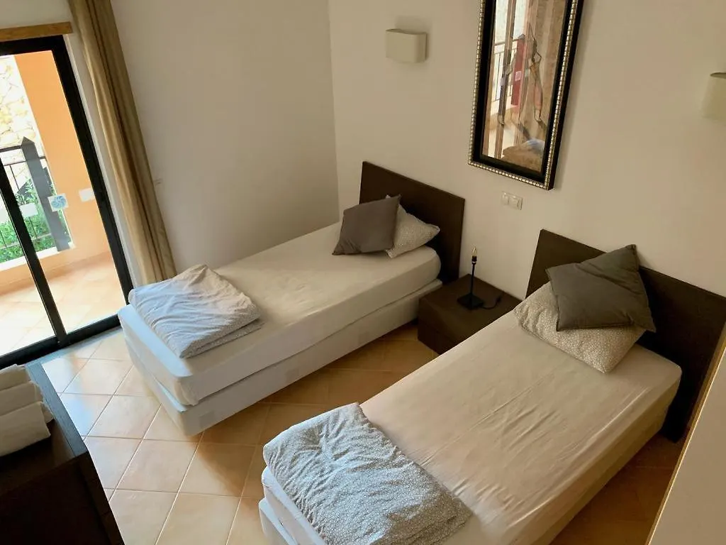 Dina Luxury 2 Bedroom Apartment Praia Da Luz Portugal